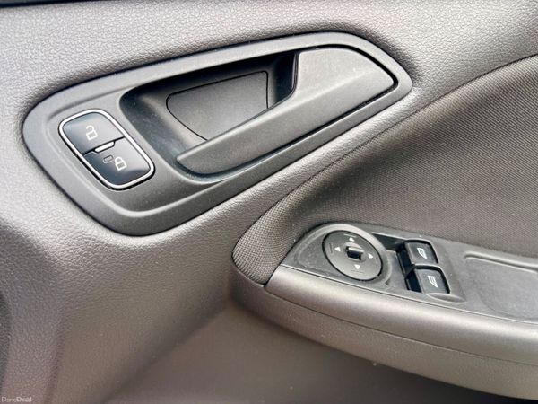 Ford Focus 2015 395626864