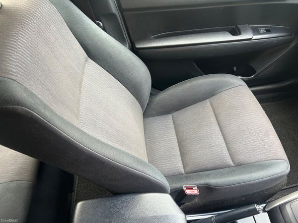 Toyota Corolla 2016 AUTOMATIC(NCT 10/27 TAX 10/26) 395636986