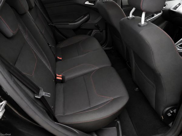 171 Ford Focus ST-Line 395747596