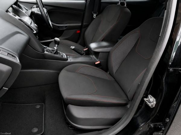 171 Ford Focus ST-Line 395747598