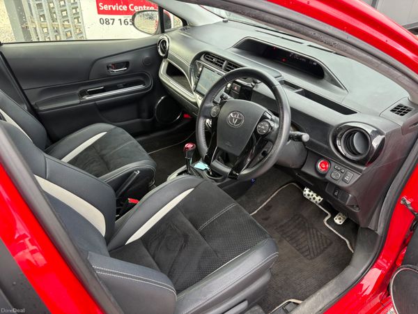 Toyota Aqua GS 395792256