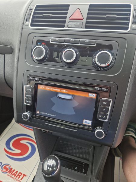 Volkswagen Touran 2015 395798468