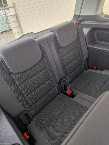 Volkswagen Touran 2015 395798470