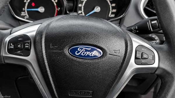 2014 Ford Fiesta 1.0L Auto *High Spec* 395799188