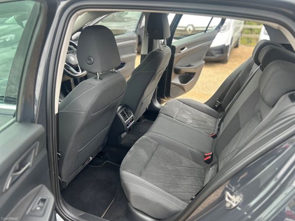 Volkswagen Golf style auto 395881808