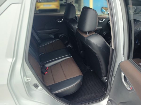 2012 Honda Fit Shuttle Hybrid Automatic/ Estate 395887590