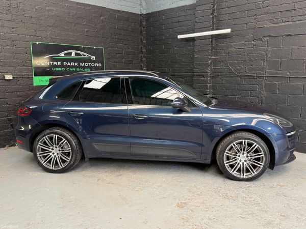 2015 Porsche Macan 3.0D **2 Seat Commercial** 395811954