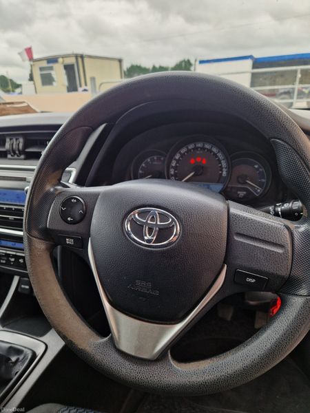 Toyota Auris 1.4 D4D Terra 395813254