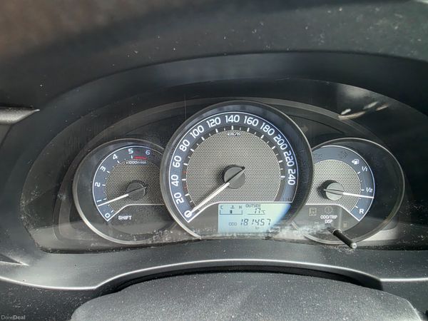 Toyota Corolla 2014 395818652