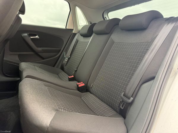 Volkswagen Polo 1.2L 152 Automatic(Apple car play) 395823256