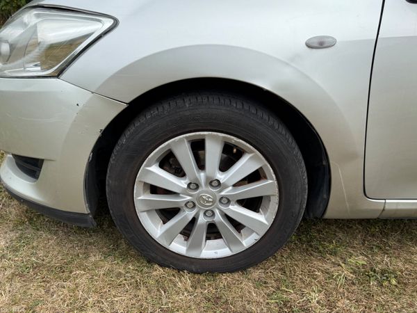 Toyota Auris 2008 395911420