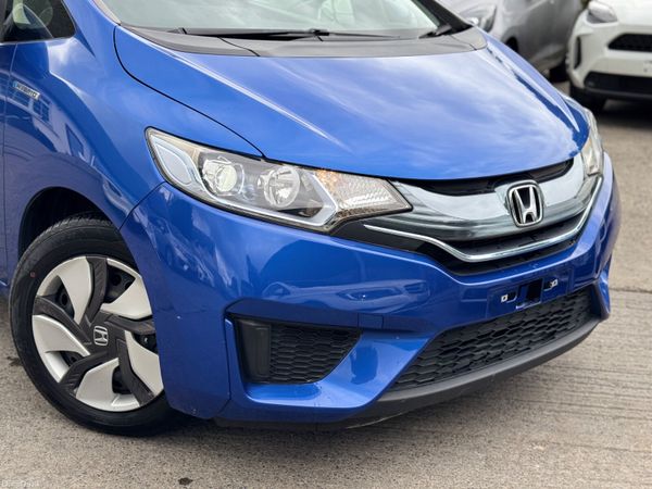 Honda Fit 1.5 Hybrid Auto 52000KM ONLY 2014 2 keys 395925000