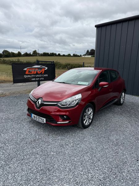 2019 Renault Clio 1.0 L Petrol 395925712