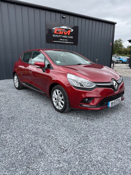 2019 Renault Clio 1.0 L Petrol 395925714