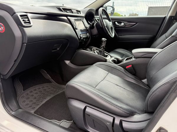 2017 Nissan Qashqai 1.2 Petrol Premium 395928396