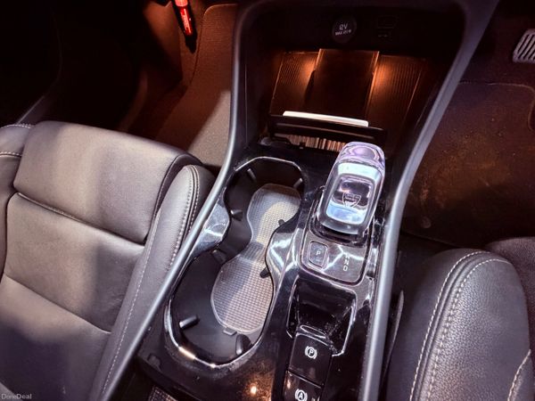 2021 Volvo XC40 1.5 Petrol Plug in Hybrid 396076648