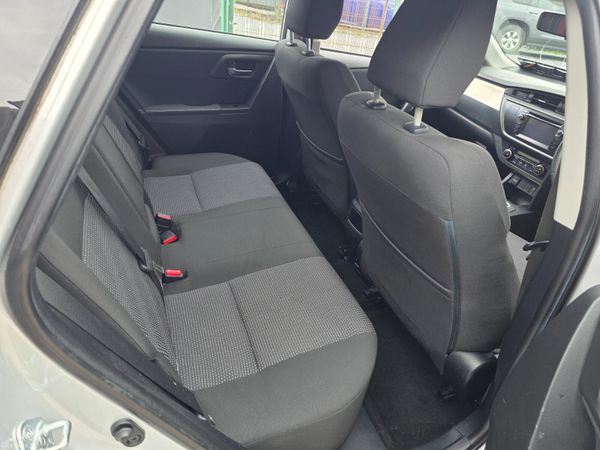 Toyota Auris Diesel Automatic 2013 396089598