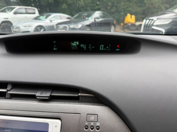 13 TOYOTA PRIUS HALF  LEATHER SEATS 396028002