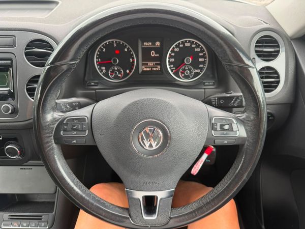 12 Volkswagen Tiguan 2.0 TDI 396028414