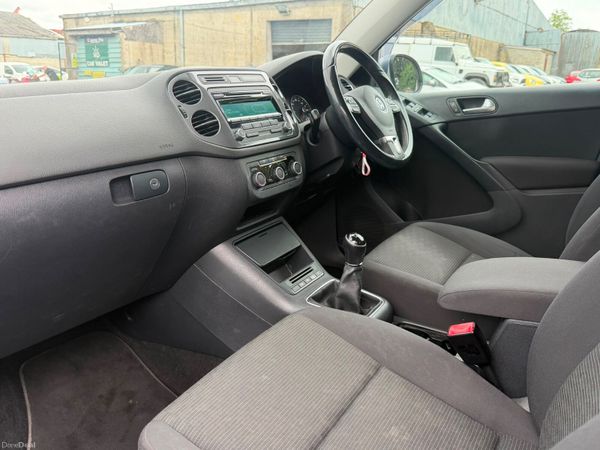 12 Volkswagen Tiguan 2.0 TDI 396028418