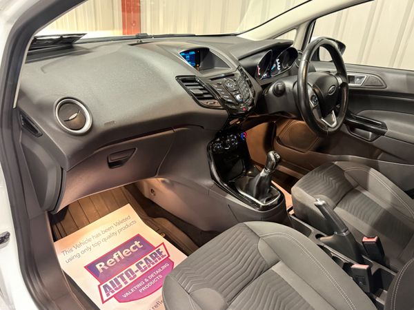 2015 Ford Fiesta 1.2 Petrol 396164454