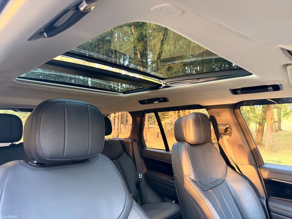 Land Rover Range Rover 2023 396165922