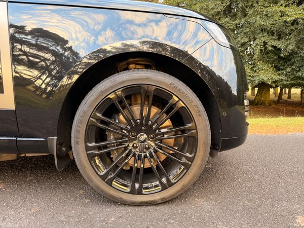 Land Rover Range Rover 2023 396165938