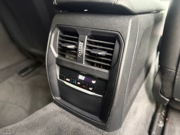 2022 BMW 330e M Sport PHEV 396170398