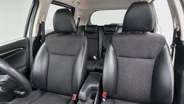 Honda Fit 1.5L Hybrid | L-Package | **Lowe Mileage 396198344