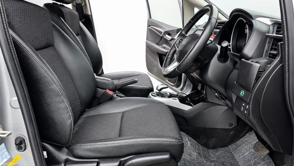 Honda Fit 1.5L Hybrid | L-Package | **Lowe Mileage 396198354