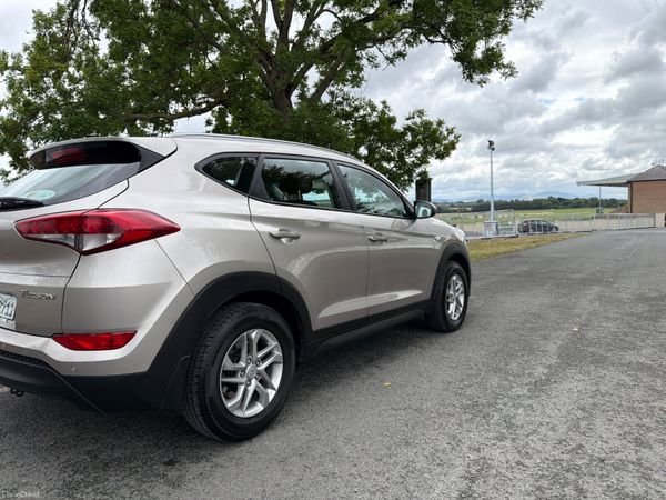 Hyundai Tucson 2016 Comfort Low Mileage 396111764