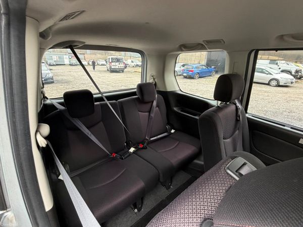 13 Nissan Serena 2.0 Hybrid 7 Seater 396111814