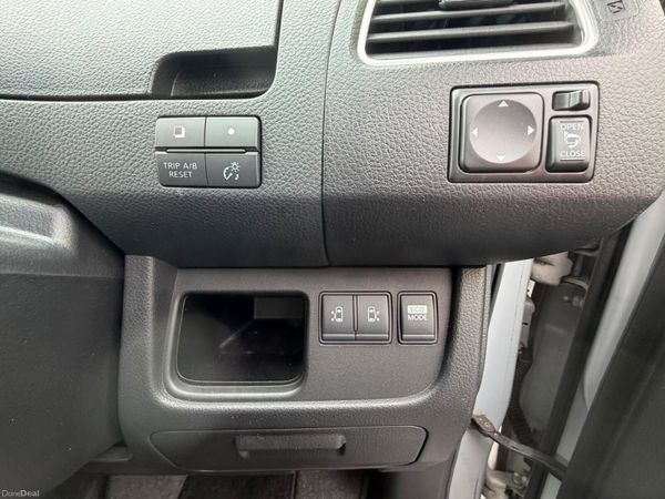 13 Nissan Serena 2.0 Hybrid 7 Seater 396111816