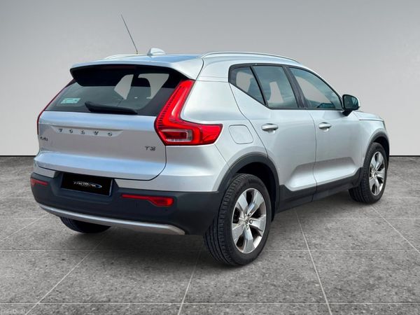 VOLVO XC40 T3 MOMENTUM 396126270