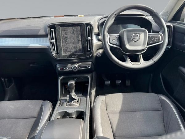 VOLVO XC40 T3 MOMENTUM 396126276