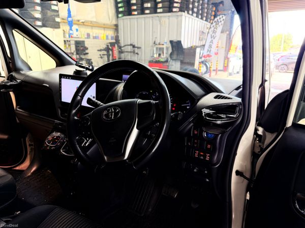 2019 Toyota Noah 1.8 Petrol Hybrid 94k 396243650