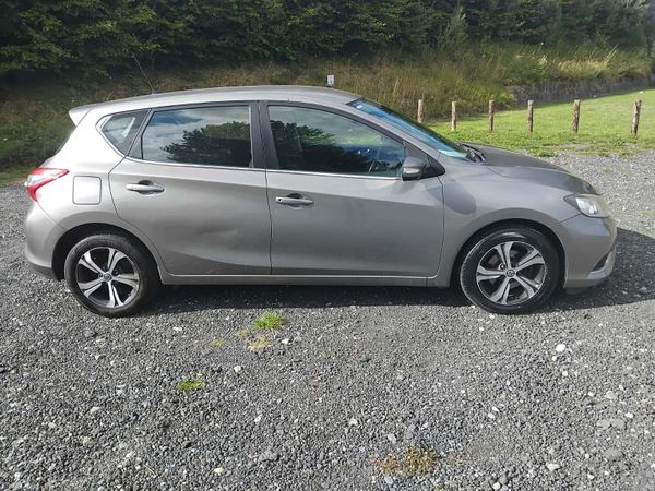 Nissan Pulsar 2015 396272590