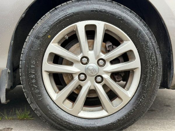 Toyota Yaris LUNA 396286714