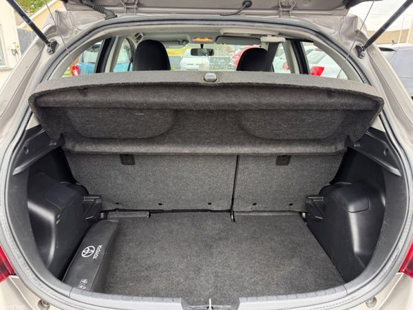 Toyota Yaris LUNA 396286720