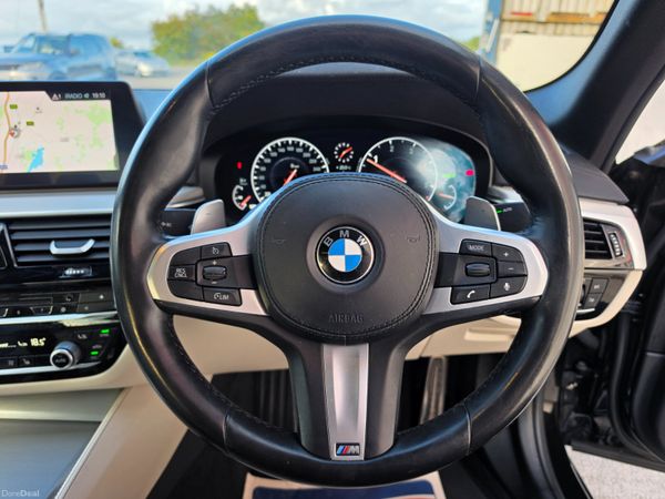 BMW 5-Series 2019 M-PERFORMCE PACK LOW KMS 396343492
