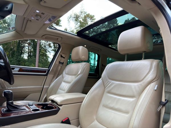 2016 Volkswagen Touareg R-Line Crew Cab 396447228