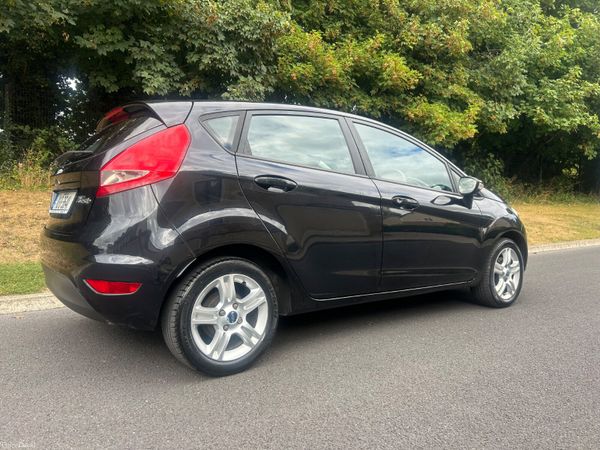 Ford Fiesta 2010(NCT 01/27) 396494802