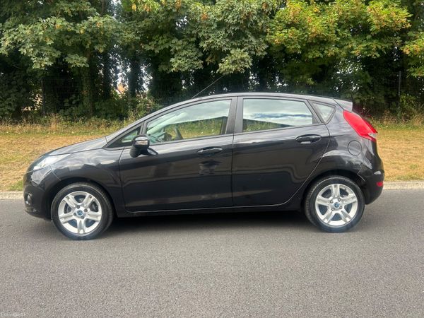 Ford Fiesta 2010(NCT 01/27) 396494806