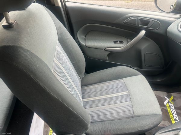 Ford Fiesta 2010(NCT 01/27) 396494812