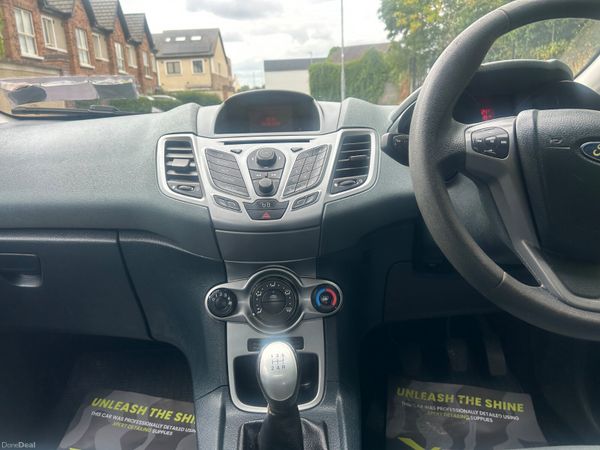 Ford Fiesta 2010(NCT 01/27) 396494818