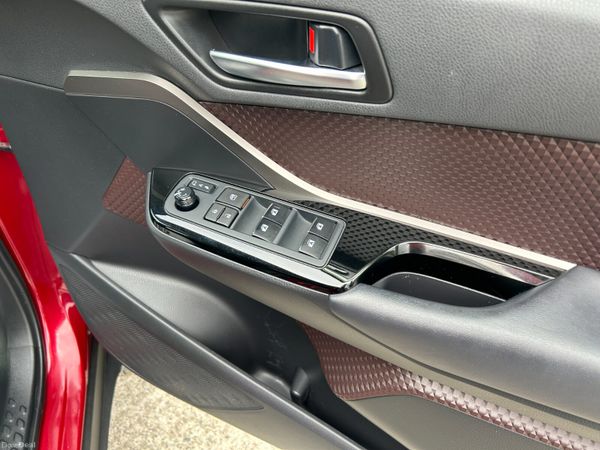 TOYOTA C-HR 2019, 1.8 HYBRID AUTO HIGH SPEC LOW KM 396540974