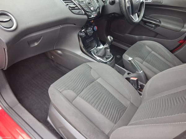142 Ford Fiesta 1.2 Zetec Only 67000miles... 396581668
