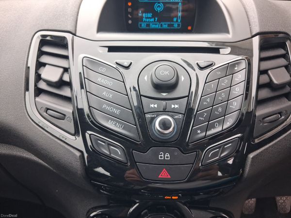 142 Ford Fiesta 1.2 Zetec Only 67000miles... 396581676