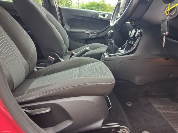 142 Ford Fiesta 1.2 Zetec Only 67000miles... 396581680