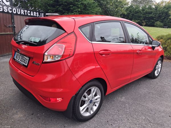 142 Ford Fiesta 1.2 Zetec Only 67000miles... 396581692